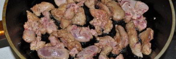 куриная печень в орехово-сметанном соусе