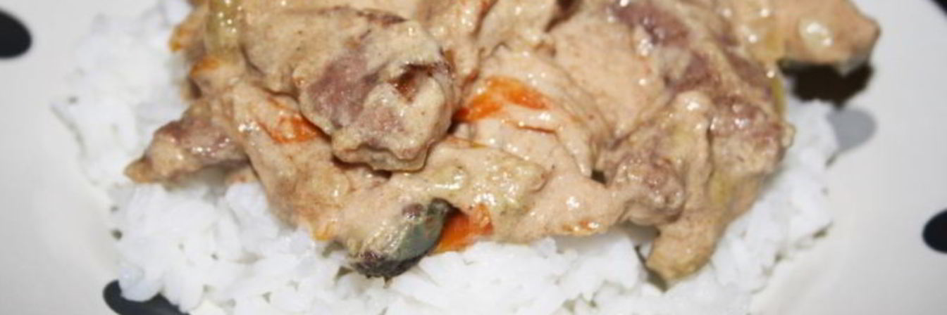 Нежная говяжья печень в сметанном соусе