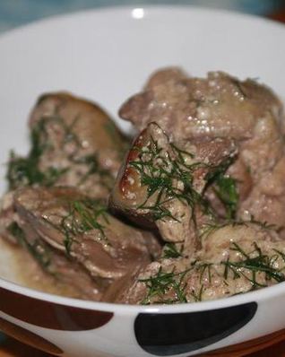 Печень куриная в сметанном соусе