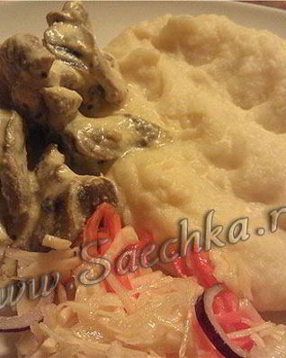 Печень по-бефстрогановски