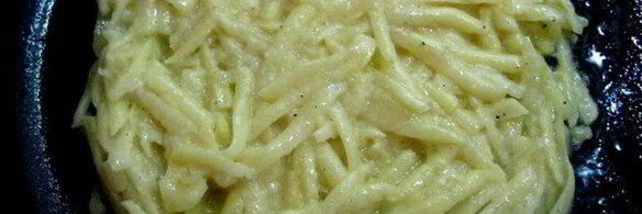 печень с грибами на картофельном блине