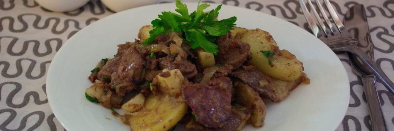 Печень с картошкой