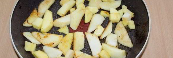 печень с яблоками и луком