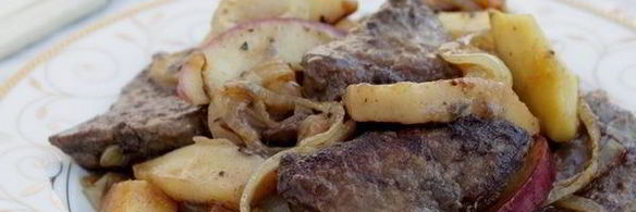 печень с яблоками и луком