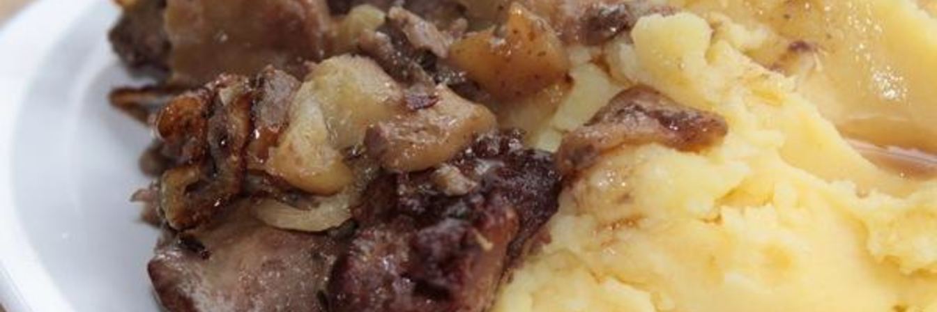 Печень с яблоками