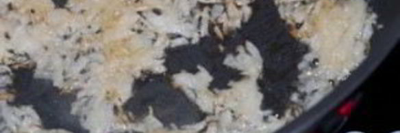 печень, тушеная в сметане с луком