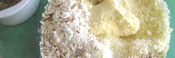 сырное печенье с песто из помидоров, оливок и зелени