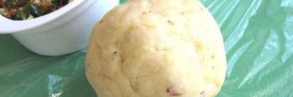 сырное печенье с песто из помидоров, оливок и зелени