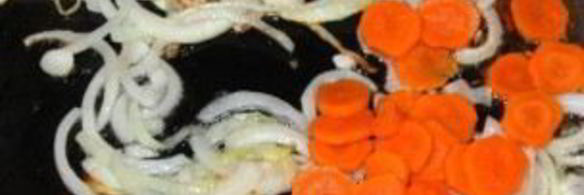 тушеная печень с луком и морковью