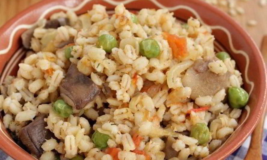 Рецепт паэльи из перловой крупы и лесных грибов