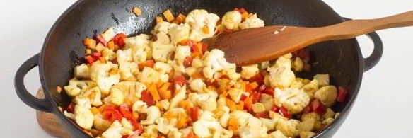 плов из булгура с цветной капустой и перцем