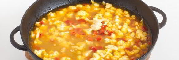 плов из булгура с цветной капустой и перцем