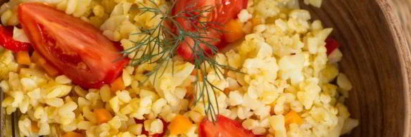 плов из булгура с цветной капустой и перцем