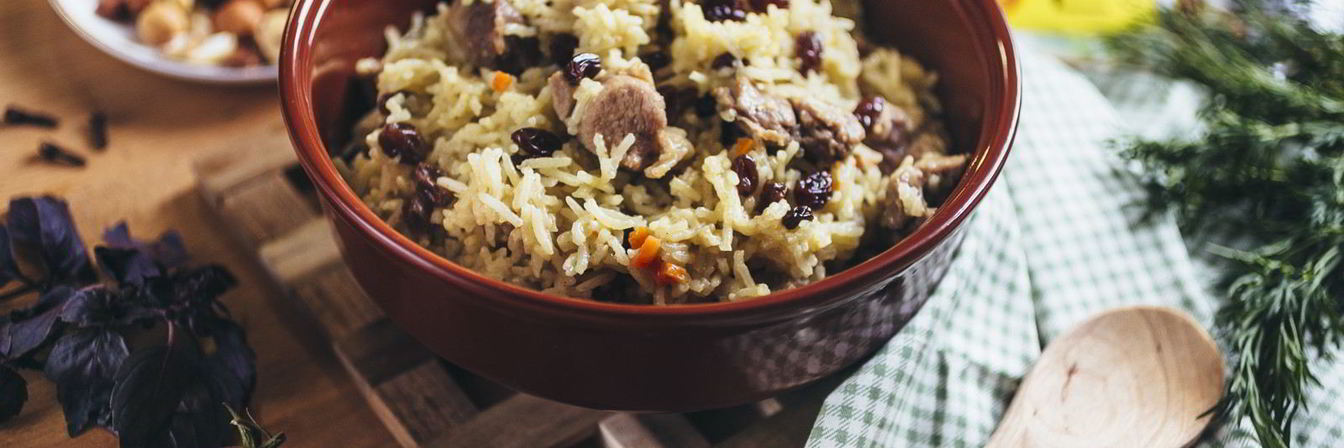 Плов из индейки с изюмом