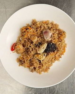 Плов из морепродуктов в мультиварке