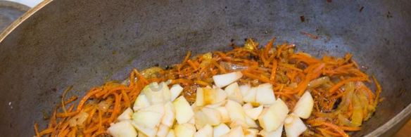 плов с курагой и изюмом