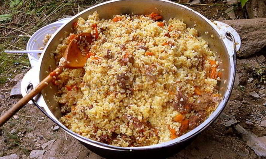 Рецепт плова с тушенкой