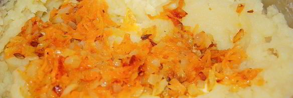 постное картофельное пюре с луком и морковью