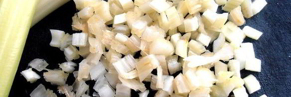 быстрое рагу с колбасками и фасолью