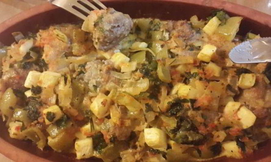 Рецепт фрикаделек, запеченных с овощным рагу