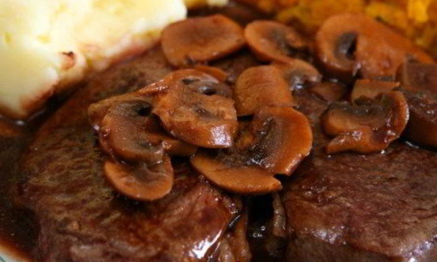 Рецепт грибного рагу с красным вином