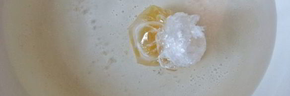 грибное рагу с яйцом пашот и крутонами