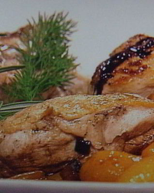 Куриное филе с овощным рагу под бальзамическим соусом