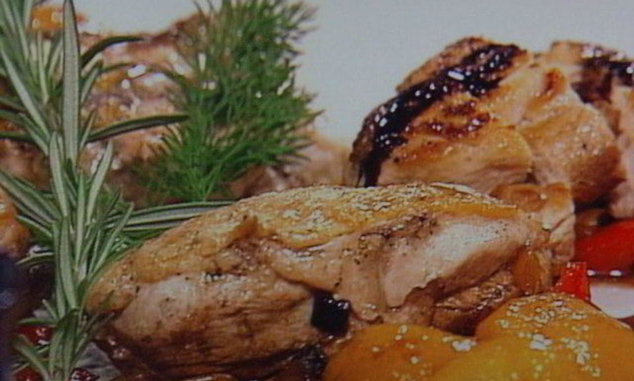 Рецепт куриного филе с овощным рагу под бальзамическим соусом