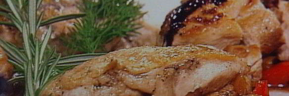 куриное филе с овощным рагу под бальзамическим соусом