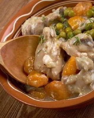 Куриное фрикасе с горошком