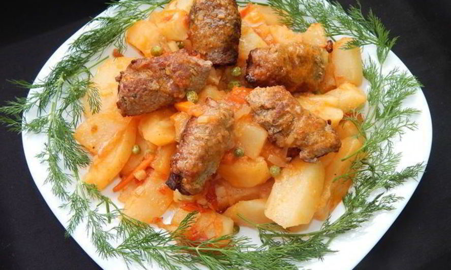 Рецепт мясных рулетиков с овощным рагу
