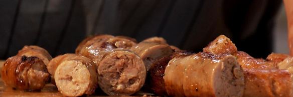 острое рагу из колбасок и овощей