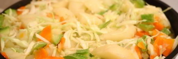 овощное рагу из кабачков, картошки и капусты