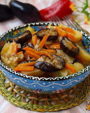 Овощное рагу с баклажанами