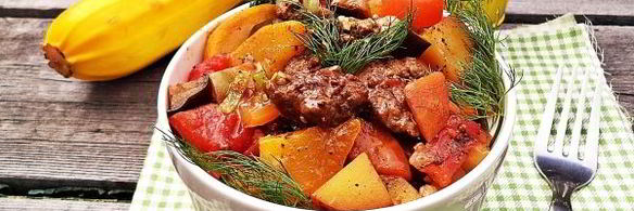 овощное рагу с фаршем и кабачками
