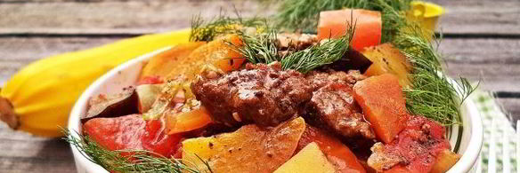 овощное рагу с фаршем и кабачками