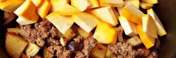 овощное рагу с фаршем и кабачками