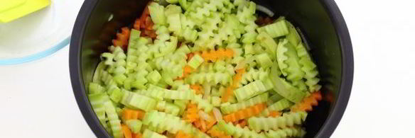 овощное рагу с кабачками и капустой в мультиварке