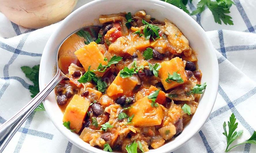 Рецепт овощного рагу с куриной грудкой