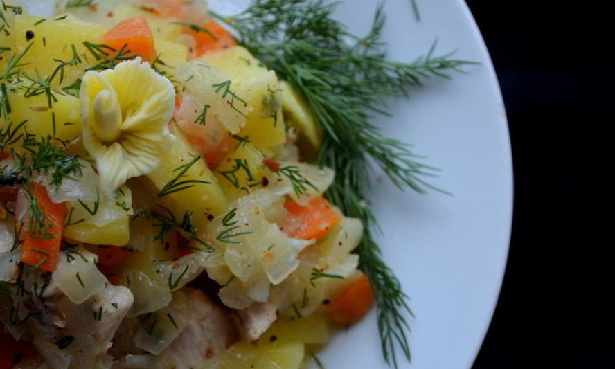 Рецепт овощного рагу с куриным филе
