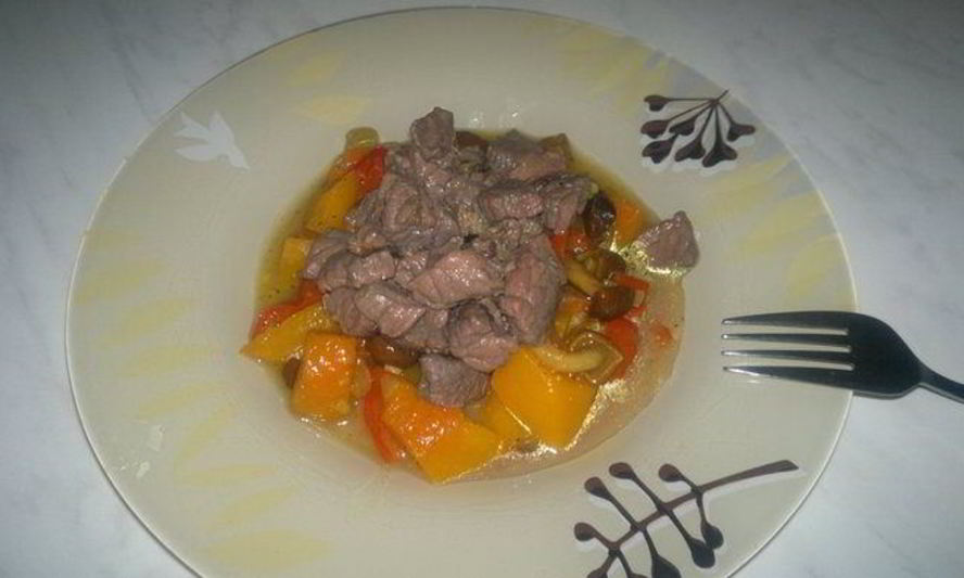 Рецепт овощного рагу с опятами и говядина в ягодах черной смородины