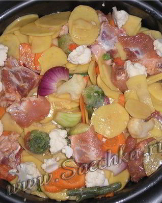 Овощное рагу в горшочке