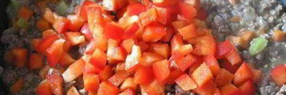 паста торкио с рагу из ягненка и сладким перцем