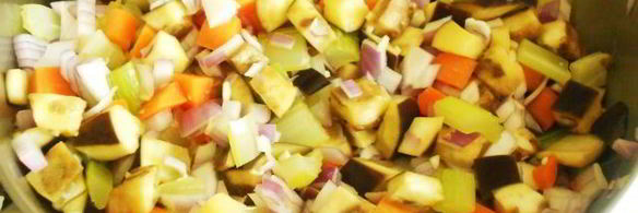 рагу из баранины с зернами граната и картофельным гарниром