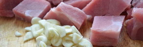 цельнозерновые сметанные треугольники с аппетитным рагу из индейки