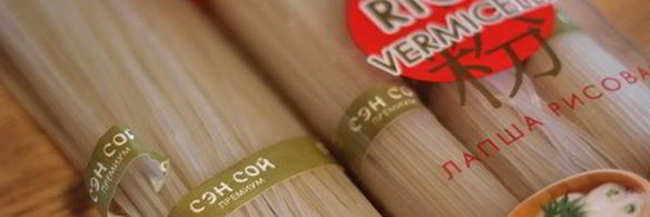 рисовая лапша с креветками в соусе терияки