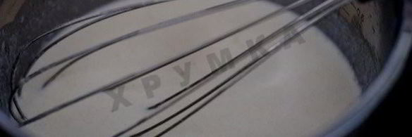 форель на картофельной подушке под чесночным соусом