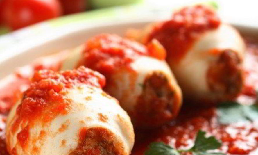 Рецепт кальмаров, фаршированных телятиной с томатным соусом