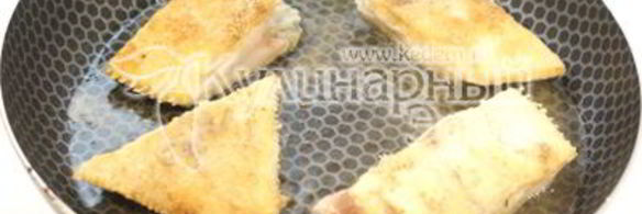 камбала с картофелем и соусом