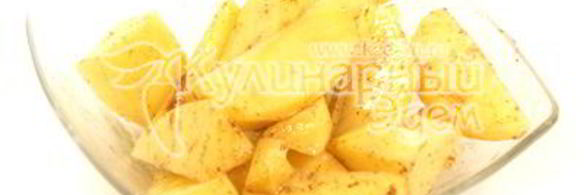 камбала с картофелем и соусом